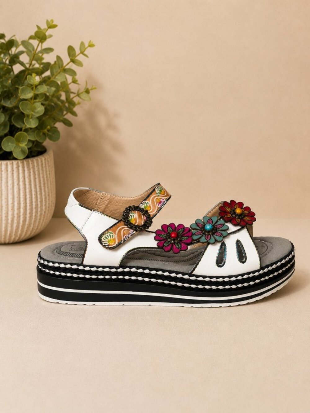 L'Artiste Laga Slingback Leather Sandals White Multi